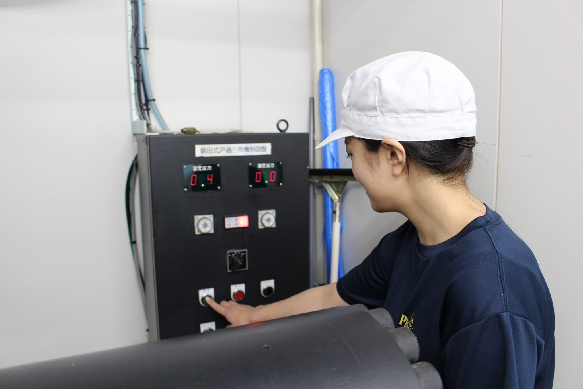 【帯広畜産大学】【学生の酒造りプロジェクト連載企画第2弾】いよいよお酒になる瞬間「上槽」の工程を取材しました
